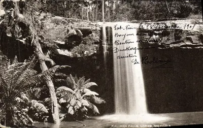 Kalimna Falls, Lorne, Victoria — cascade entourée de fougères et de rochers, éditeur non visible, n° de série non lisible