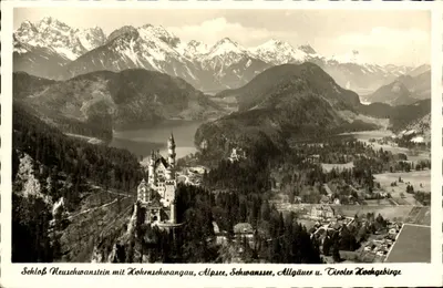 Castelo de Neuschwanstein com Kohenshwangau, Alpsee, Schwanssee, Alpago e Alpes Tirolenses — Editora e Editora Gen. anteriormente L. Rieglhauser Füssen Allgäu