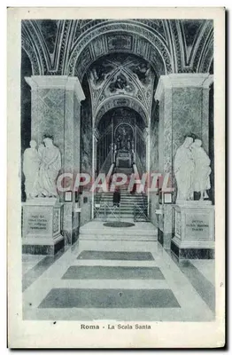 Rzym — Scala Santa — widok wewnętrzny Scala Santa z rzeźbami i schodami — wydawca nieznany, numer serii nie widoczny