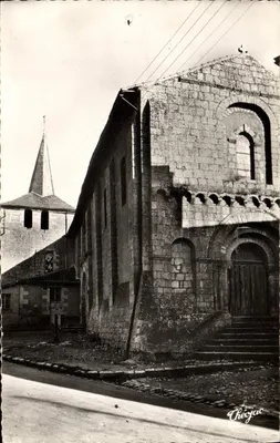 Bilhete postal moderno Moncontour A Igreja Paroquial