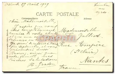 Ostende. A Digue Centrale — vista da promenade com os edifícios 'Majestic' e 'L'Empire' — editor Fotógrafo Lebon — Verso