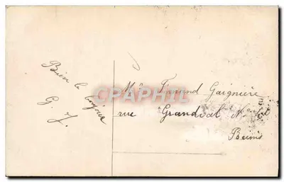 Menina com cesta de rosas — cartão postal francês — editor não visível — Verso