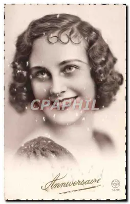 Młoda kobieta uśmiechnięta — Urodziny — Noter 3486