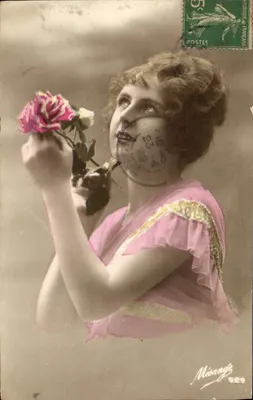 Jovem mulher segurando uma rosa — Mesrange, n°929 — editor Mesrange