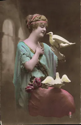 Jovem mulher com pomba — editor J. C. & C. n°6