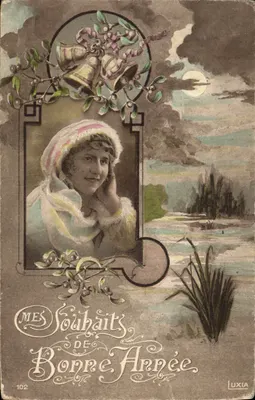Femme en bonnet — portrait encadré sous un motif de cloches et de gui — éditeur LUXIA, n° 102