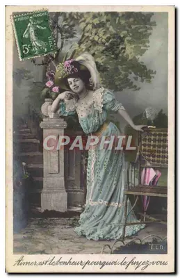 Mulher em vestido azul — jardim — ÉLD