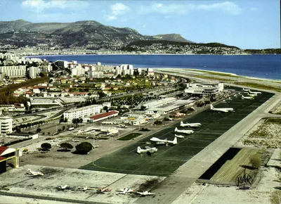 Aeroporto de Nice-Côte d'Azur e a Baía dos Anjos — Éditions « MAR » n° 2.11