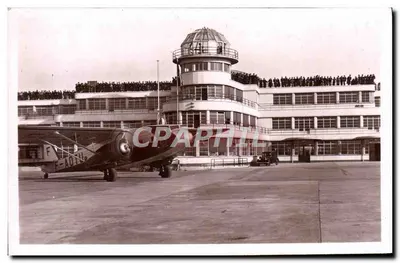 Porto Aéreo do Bourget-Dugny — A Torre de Controle (Arch. LABRO) — René Gallois