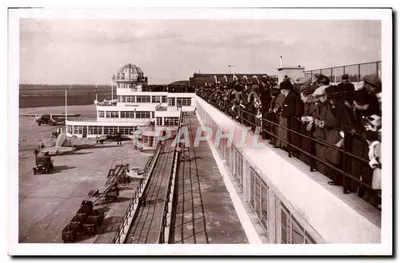 Porto Aéreo de Bourget-Dugny — Vista tirada das Terrasses — René Gallois - Artisan (S.&O.)