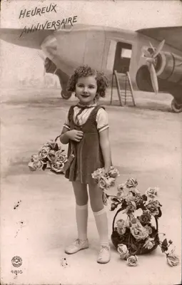 Menina diante de um avião — cartão de aniversário — Fox, n° 4816