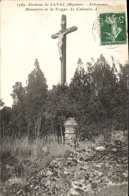 Rond LAVAL (Mayenne) - Entrammes - Klooster van de Trappisten. Het Kruisbeeld