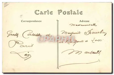 Paryż — Wojskowy samolot przelatujący obok Wieży Eiffla — ND. Phot — Rewers
