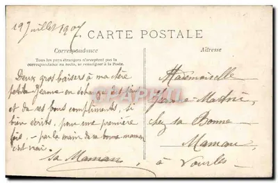 Jeannette écoutant attentivement les avis ou les contes de sa chère Bonne-Maman — Stebbing phot. F.K. — Achterkant