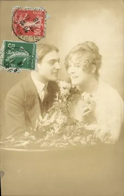 Casal apaixonado — retrato de estúdio — Foto R. de Gaxam, 69