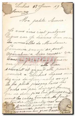Mulher jovem vestindo um vestido decorado — REX 4059 — Editor REX — Verso