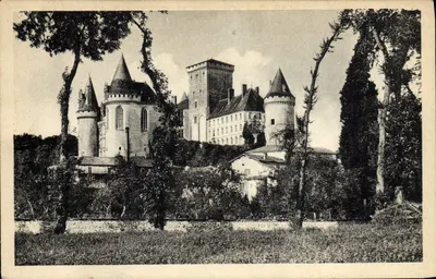 O Castelo de La Rochefoucauld — Angoulême — Cie des Arts Photographiques