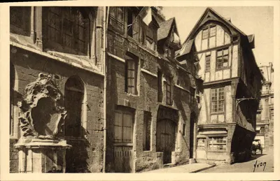 Rouen — Vieilles Maisons dans la Rue Saint-Romain — Les Éditions d'Art VON