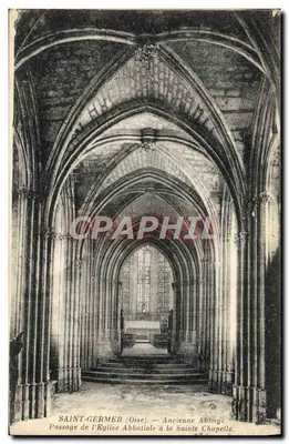Saint-Germer (Oise) — Antiga Abadia. Passagem da Igreja Abbatial para a Capela Santa.