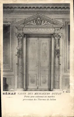 Sénat — Salão dos Mensageiros do Estado — Porta com colunas em mármore proveniente dos Termas de Júlio — 2ª Série