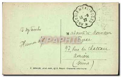 LA ROCHEFOUCAULD (Zamek) — Pokój sypialny Ducheszy — Starsze apartamenty, w których urodziła się Marguerite de Valois, siostra Franciszka I — Rewers