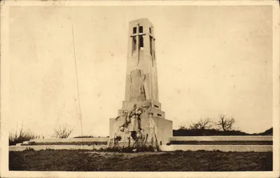 Monumento aos Poilus em Vauquois — editor desconhecido, número de série não visível