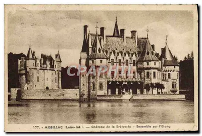 Missillac (Loire-Inf.) — Castelo de La Brétesche — Vista sobre o Lago