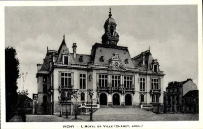 Vichy — L'Hôtel de Ville — Chanet, Arch.