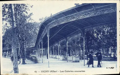 Vichy (Allier) — As Galerias Cobertas — B. F. (editora)