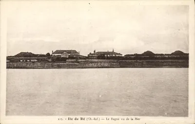 Ilha de Ré (Ch.-Inf.) — O Bagne visto do Mar — J. Nozais, Nantes