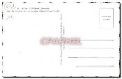Aven d'Orgnac — Jogo de luz sobre um grupo de estalactitas — Foto Albert Perren (Gervil) — Verso