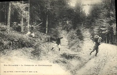 Les Vosges — Nos Douaniers - La Poursuite du Contrebandier — Imp. Ad. Weick, Saint-Dié, N° 4800