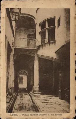 LYON — Maison Philibert Delorme, 8, rue Juiverie — editor não visível