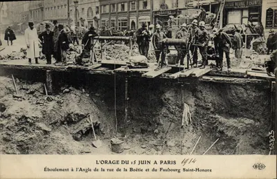 Deslizamento de terra no canto da rua de la Boétie e do Faubourg Saint-Honoré — Paris — Edição EID n°52825
