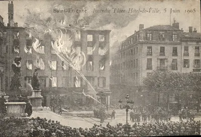 Saint-Étienne — Incêndio na Place Hôtel-de-Ville, 5 de junho de 1905 — sem editor ou número visíveis