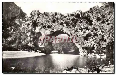 Pont-d'Arc (Ardèche) — arco natural sobre o Ródano — editor Pim