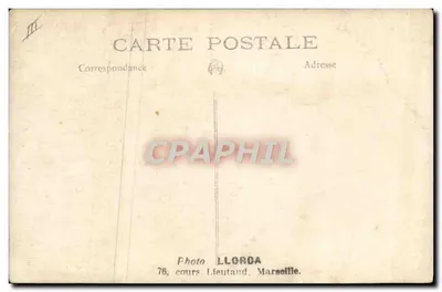 Ritratto di un uomo con casco da corsa — Foto Llorca, Marsiglia — Verso