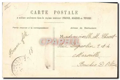 Menina em traje de juiz — cena de contabilidade — editor não visível — Verso