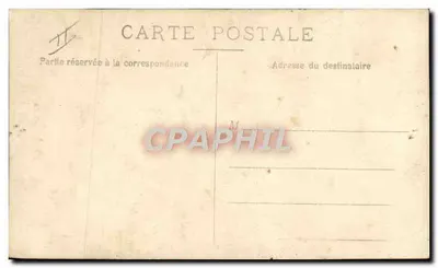 Femme en coiffe de perles — portrait artistique — éditeur non visible — Verso