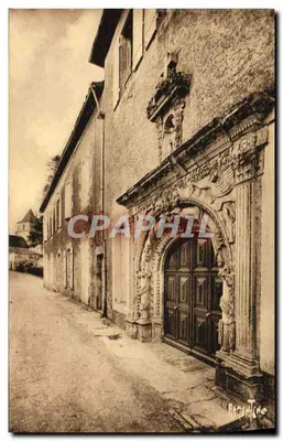 Velhas pedras de Poitou — Porta de arquitetura muito original proveniente da antiga abadia de Puyberland, construída sob Luís XIV — Edições Artísticas Raymond Bergevin, La Rochelle