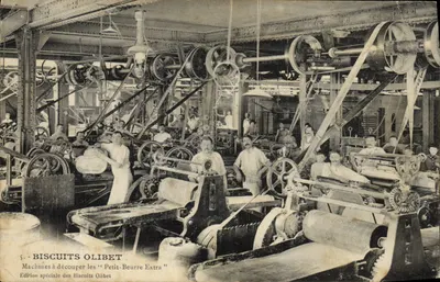 Usine de biscuits Olibet — Machines à découper les « Petit-Beurre Extra » — Édition spéciale Biscuits Olibet, n°5