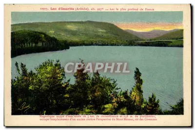 Lago de Issarlès (Ardèche) — o lago mais profundo da França — Photo-Margé dit Le Puy