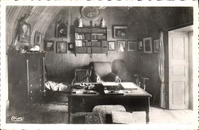St-Point (S.-et-L.) — Schloss Lamartine — Arbeitszimmer des Dichters — Cim