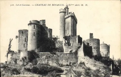 Castelo de Bonaguil — Lot-et-Garonne — Século XV M. H.