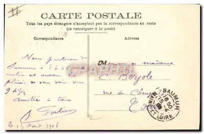 Saumur (M.-et-L.) — Skakacze na wolności — Courbette — Rewers