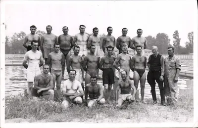 Equipe de natação masculina — Tancha — editor desconhecido, número de série não visível