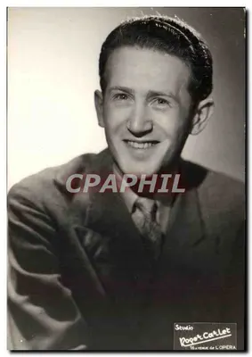 Retrato de homem sorridente — Estúdio Roger Carlet, 16 avenue de l'Opéra