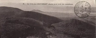 O Col de CEYSSAT no seu ninho de verde — Observatório do Puy de Dôme, n°8