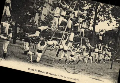 École St-Genès, Bordeaux — Fête de Gymnastique — Éditeur non identifié, n° de série non visible