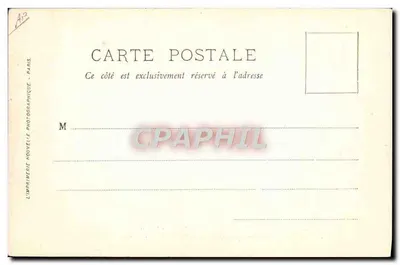 Visita do Rei e da Rainha da Itália a Paris — A Rainha sobe para o automóvel — LL. — LL. — LL. — LL. — Verso